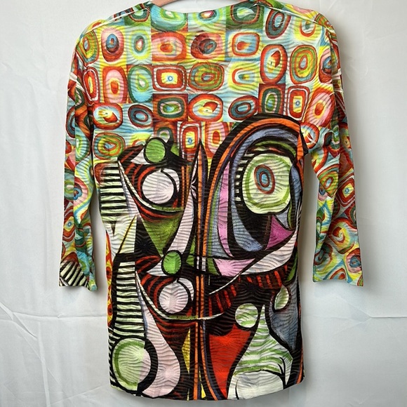 Look Both Ways Size Small V Neck Top Gently Worn Geometric Pattern - Picture 3 of 6